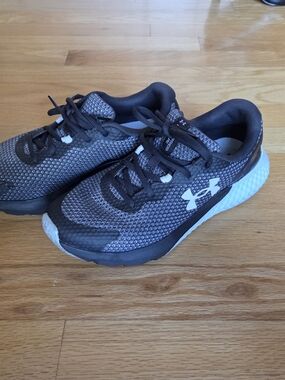 Under Armour Women Black and Gray Athletic Running Shoes